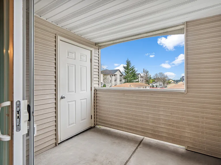 One Bedroom 605 Sq Ft One Bedroom 605 Sq Ft