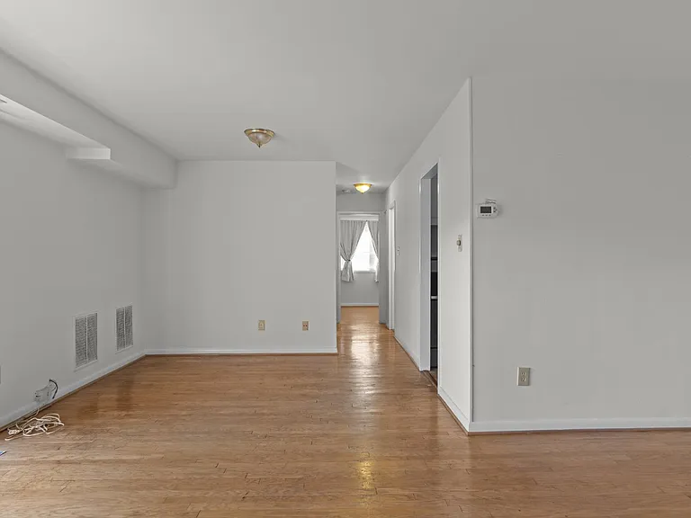 1931 N Cleveland St #213 — Photo 6