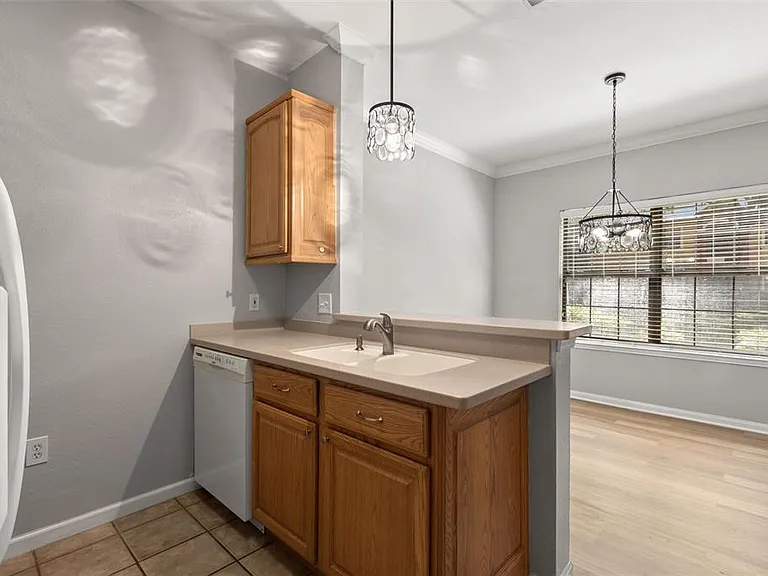 2200 Tuscany Trce #15 — Photo 14