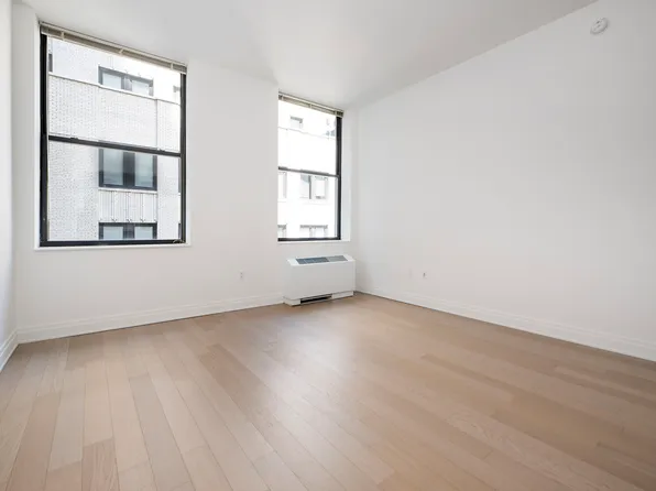 70 Pine Street image 2 of 21