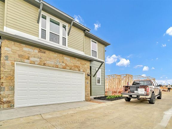 3rd image of 1015 Vista View Dr #1701