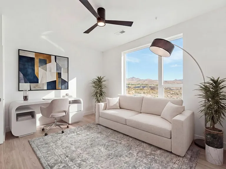 Summit on Boulder Apartments Office With View