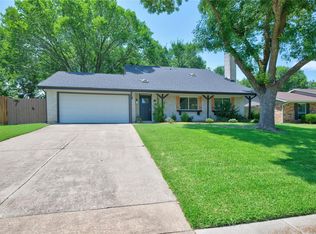3 Merrie Cir, Richardson, TX 75081