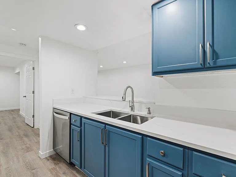 14620 NE 31st St #E304 — Photo 10