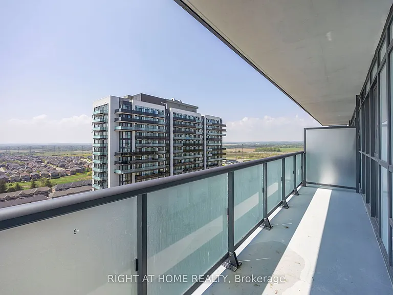 2545 Simcoe St N #2211 — Photo 23