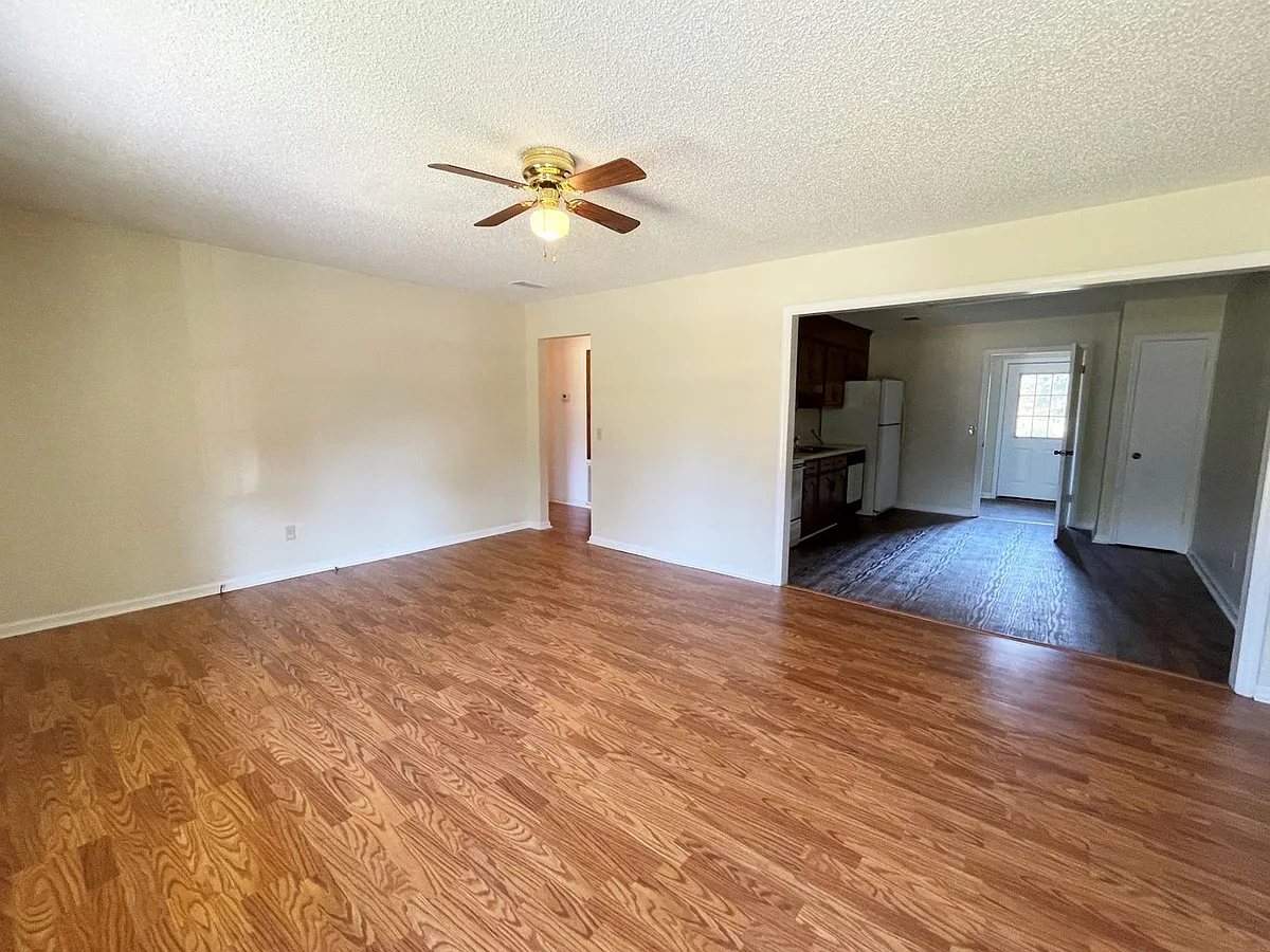 Building Photo - 146A Daisy Adams Rd #5A