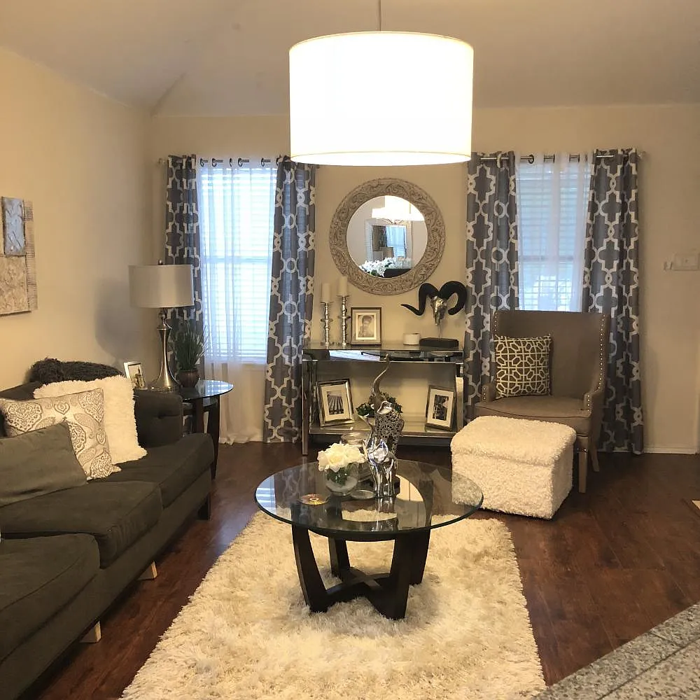 2 bed, 1493 sqft, $1,995 — Photo 3