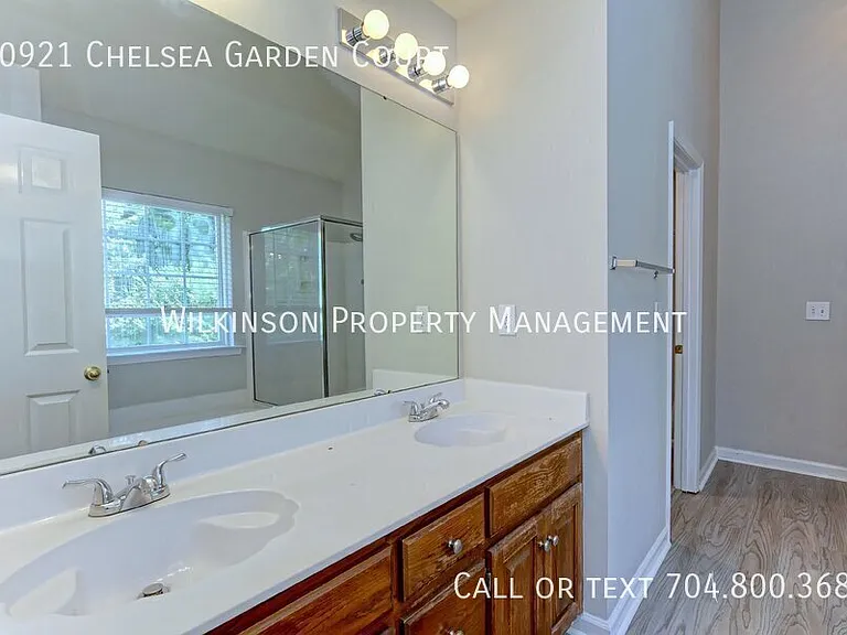 10921 Chelsea Garden Ct — Photo 26