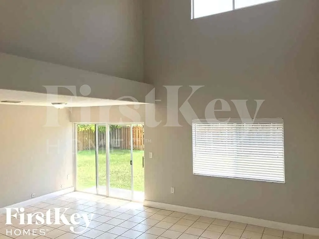 Building Photo - 18050 SW 142nd Ct