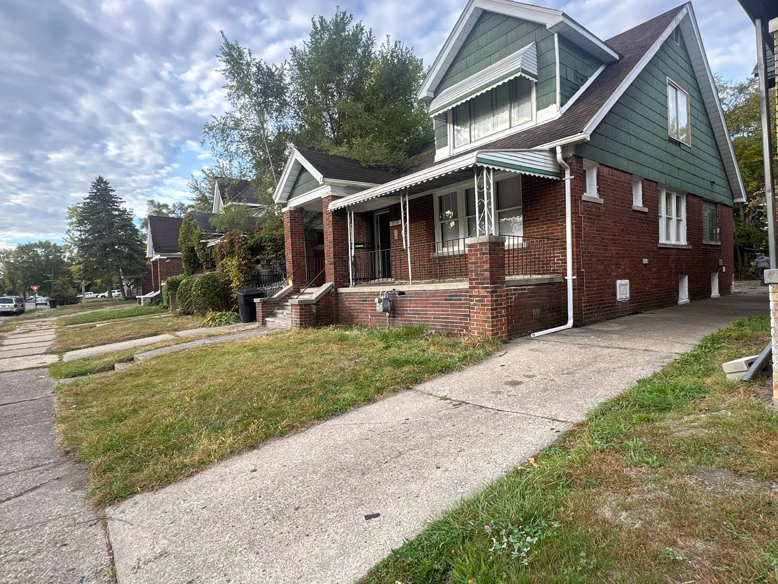 4 bed, 2.0 bath, 1250 sqft, $1,400 — Photo 2