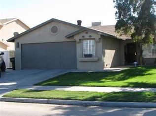 2071 W Orange Ave, El Centro, CA 92243