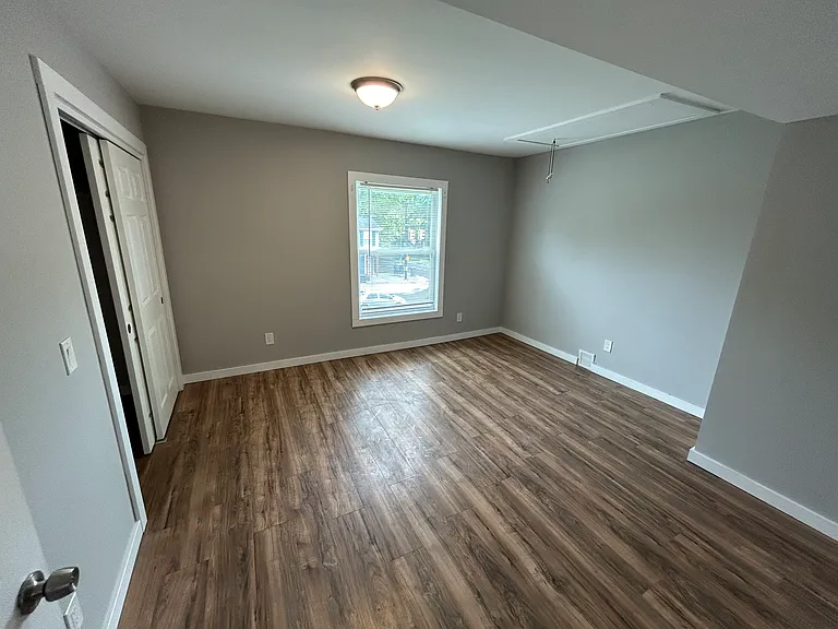 1154 S Plymouth Ave #1-2 — Photo 5