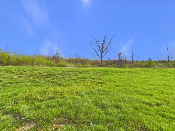 5720 Courtney Ln, Clayton, OH 45315