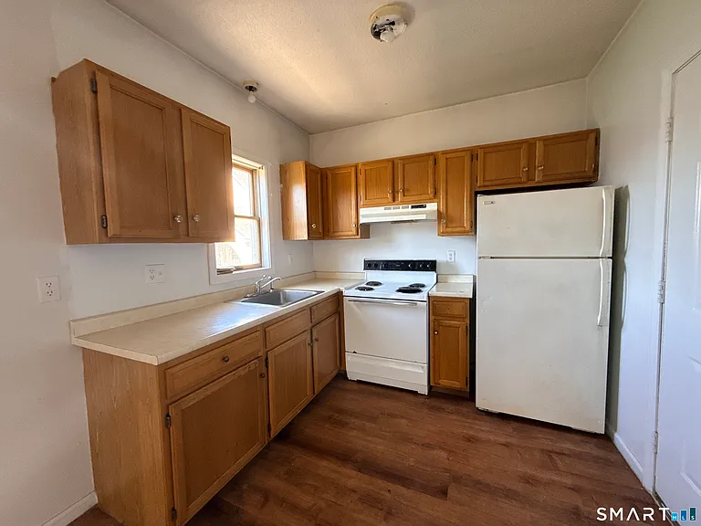 192 S Main St — Photo 11
