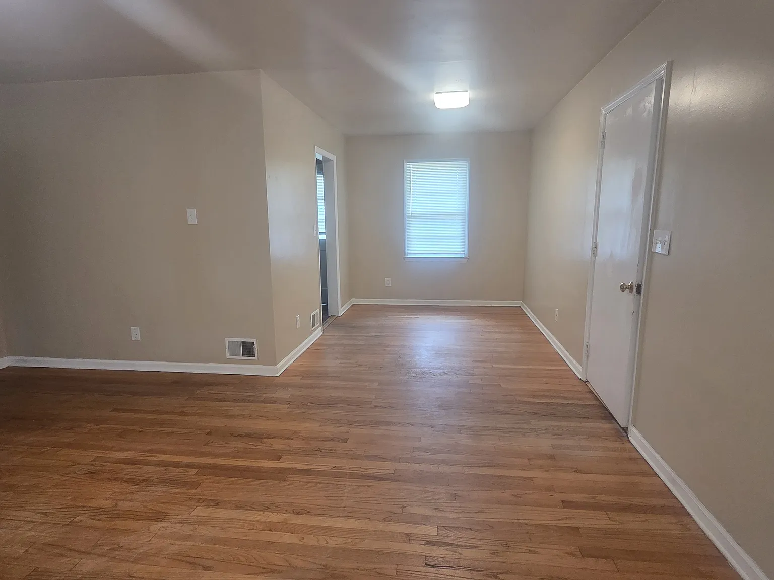2916 Walden Drive - 1 — Photo 4