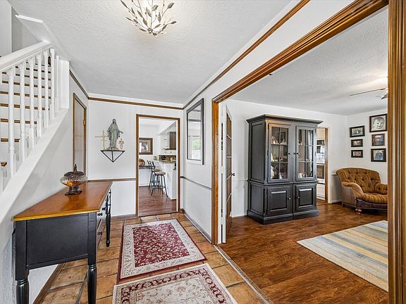 5th image of 5327 Lacreek Ln