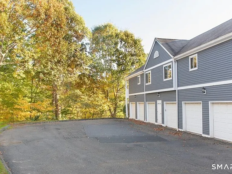 211 Windgate Cir #B — Photo 23