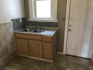 8337 John R St — Photo 3