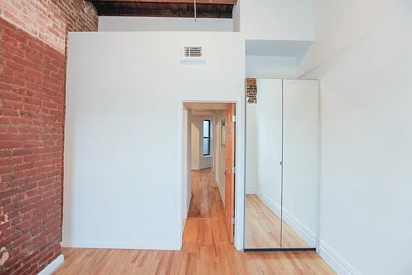 Rented by Voro NYC | media 12