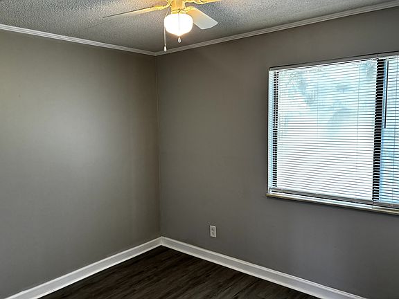 4th image of 2733 Jersey Ave #B302-1