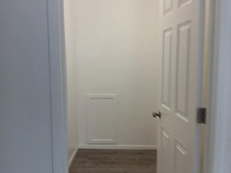 Eagle Crest Manor — Photo 3