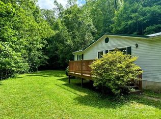 143 Hubert McCall Dr, Balsam Grove, NC 28708