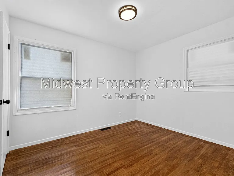 338 Lancashire Rd — Photo 13