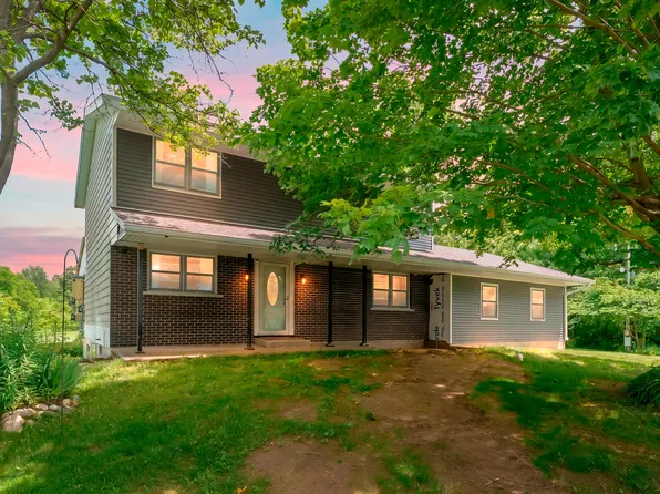 38701 County Road 665, Paw Paw, MI 49079