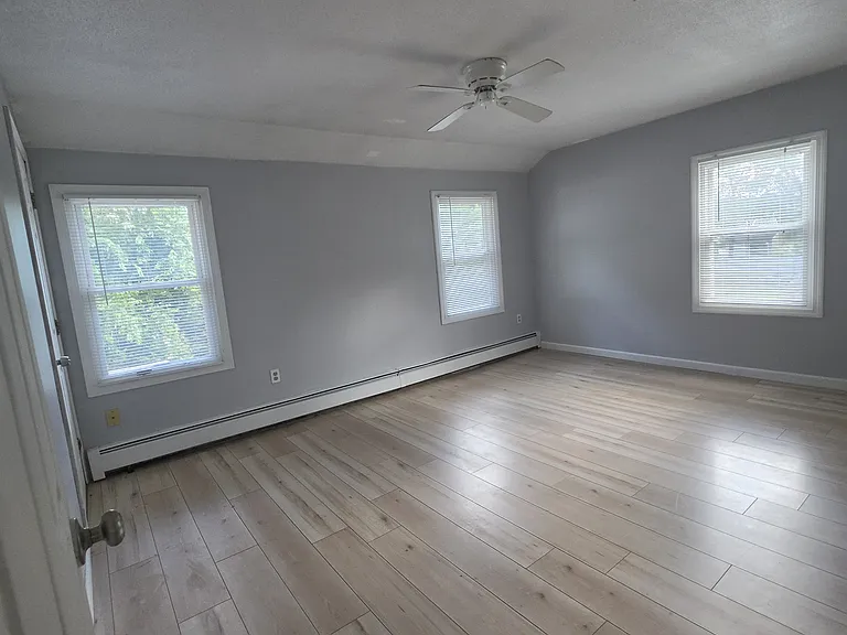 James St — Photo 10