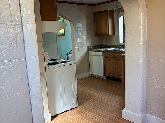 4th image of 319 McKinley St