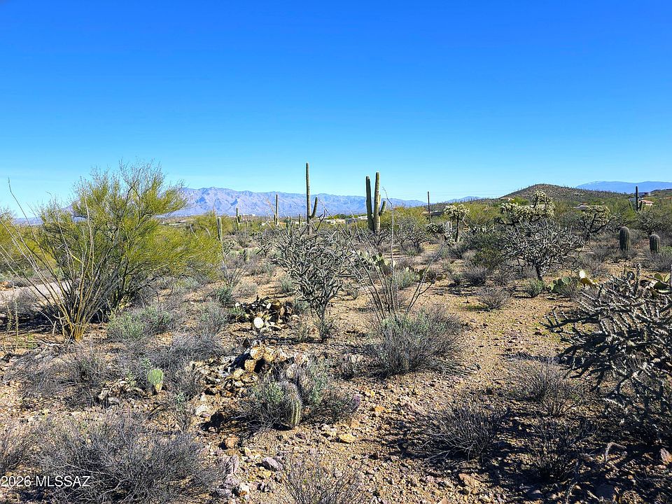 1st image of 865 N Camino De Oeste