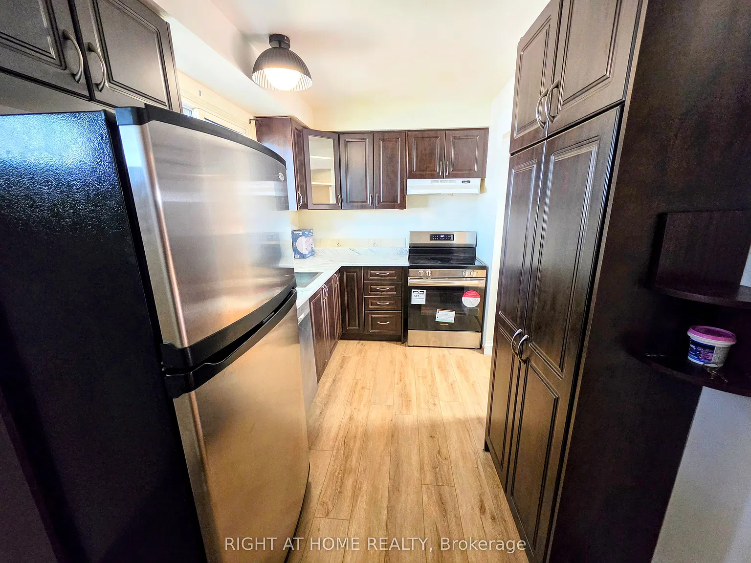 3 bed, $2,500 — Photo 3