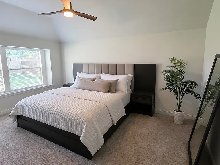 547 Concho St — Photo 4