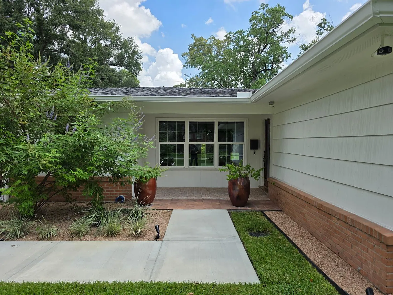 3 bed, 3.0 bath, 1541 sqft, $4,250 — Photo 3