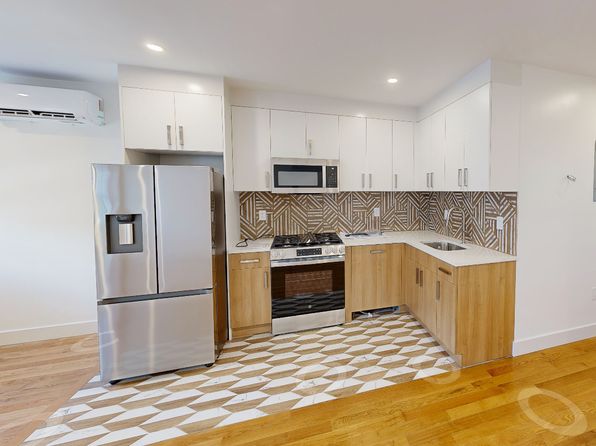 982 E 106th St FLOOR 2