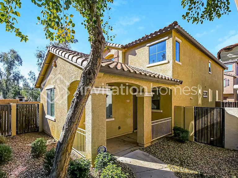3771 E Santa Fe Ln — Photo 1
