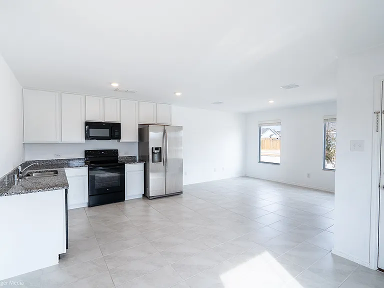 6638 Loy Dr — Photo 5