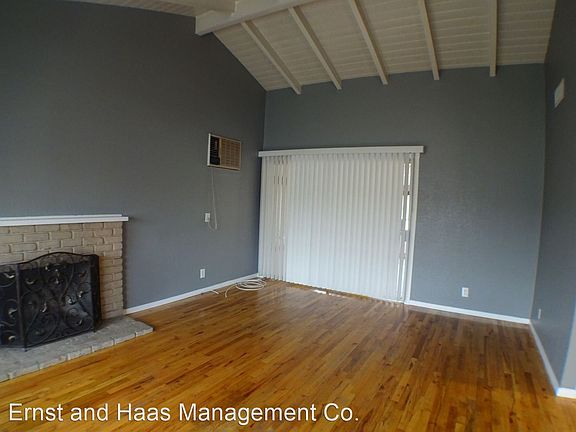 5th image of 8391 E Blithedale St