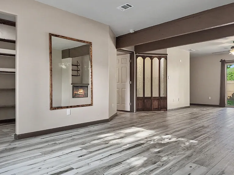 860 Watt Ave — Photo 17