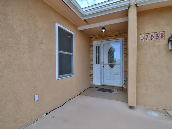 763 Western Hills Dr SE, Rio Rancho, NM 87124