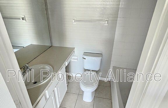 5th image of 1840 Stockton Dr