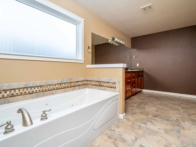 14415 NW 25th Ct — Photo 18