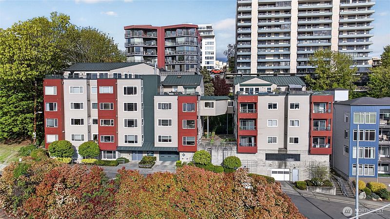 3rd image of 524 6th Avenue W #110