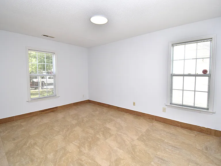 205 Lasalle Way — Photo 17
