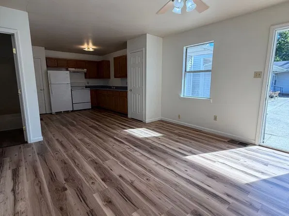 1203 @ S 7th, 1203 S 7th St APT 3, Paragould, AR 72450