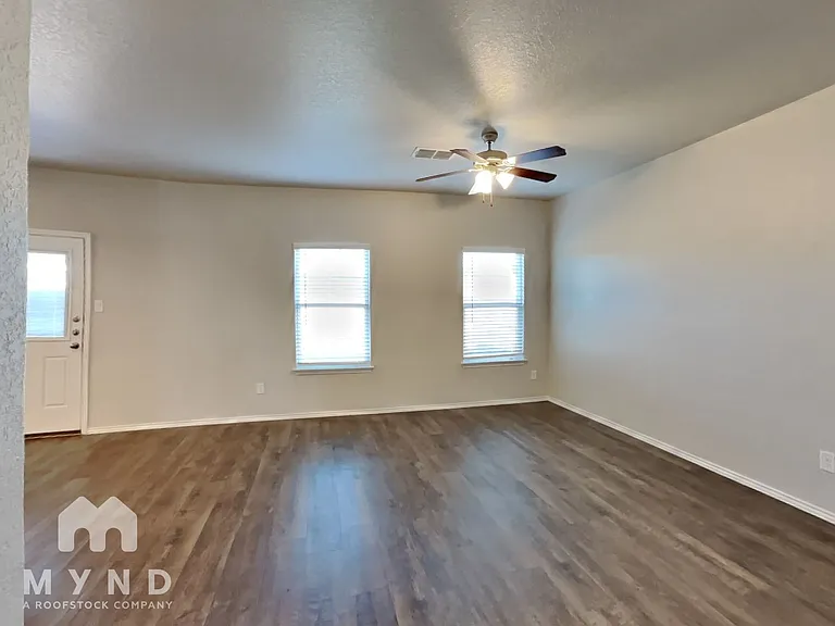 7427 Twin Pine Ct — Photo 7