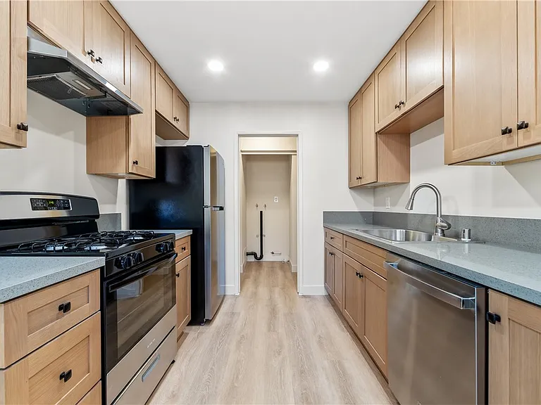 6431 Brown Cir — Photo 5