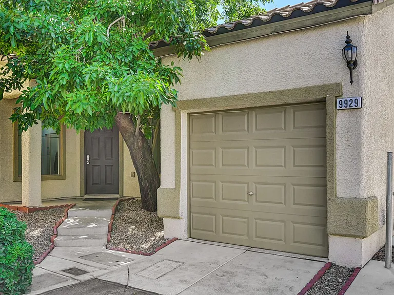 9929 Markhorn Ct — Photo 2