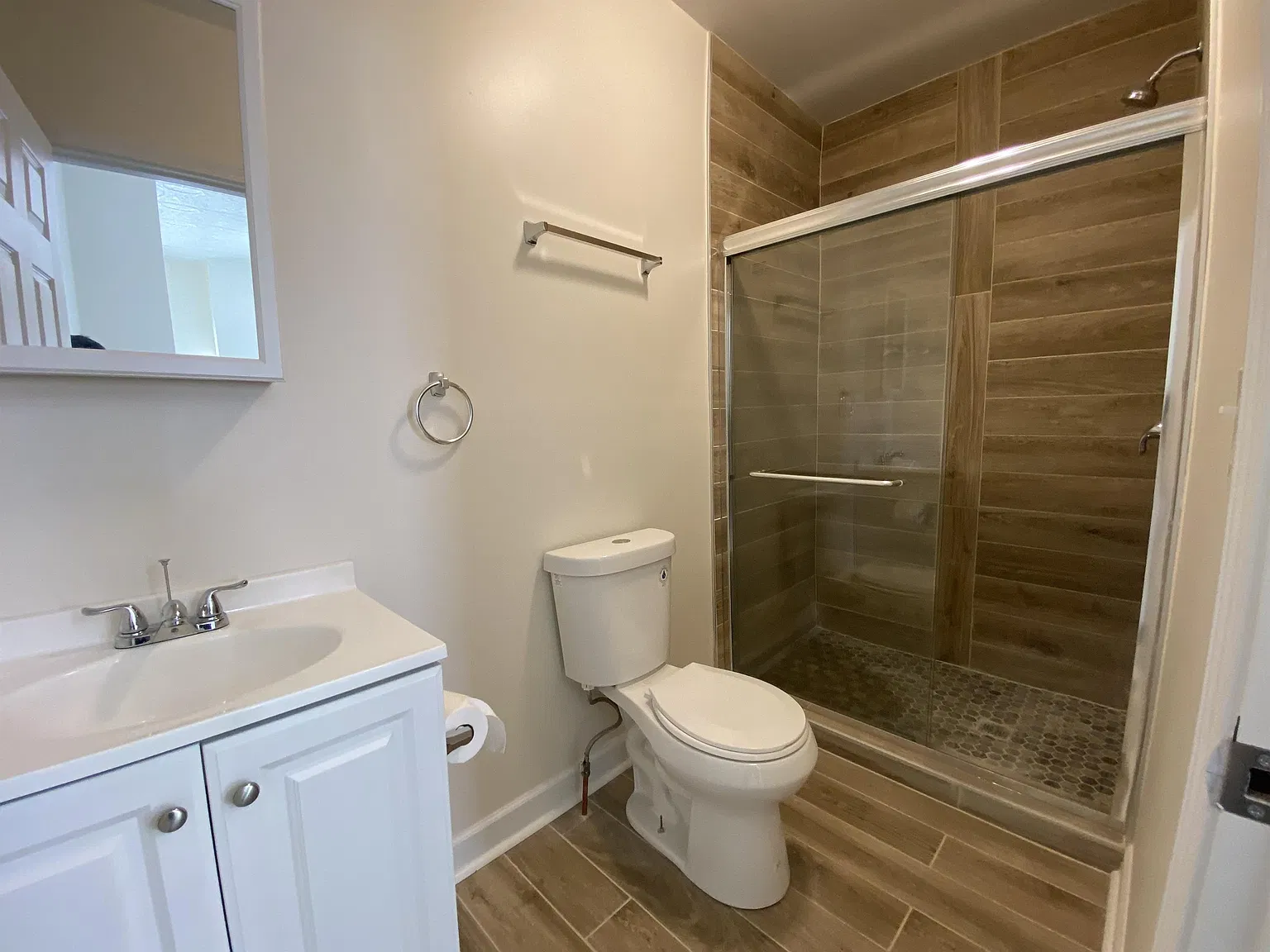 4450 S Wood St — Photo 2