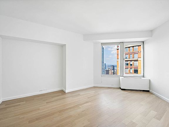 5th image of 150 W 56th St APT 6303